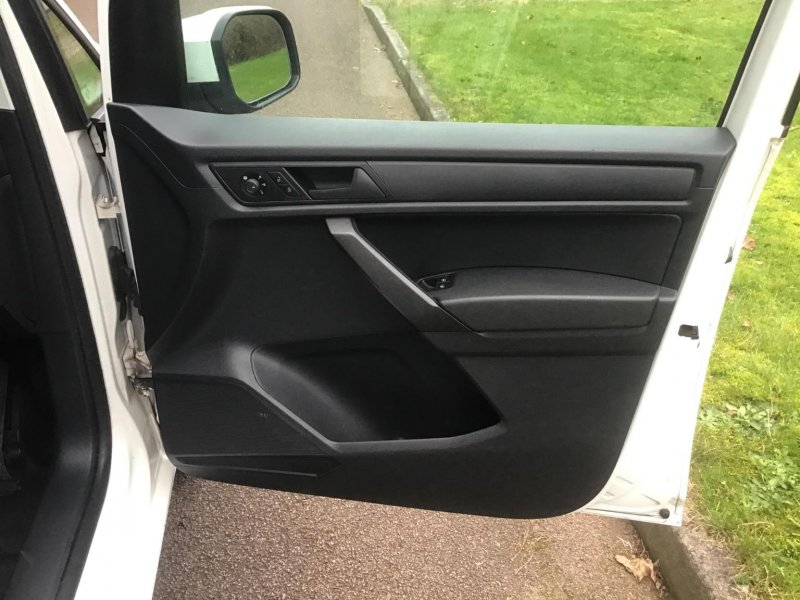 VOLKSWAGEN CADDY MAXI