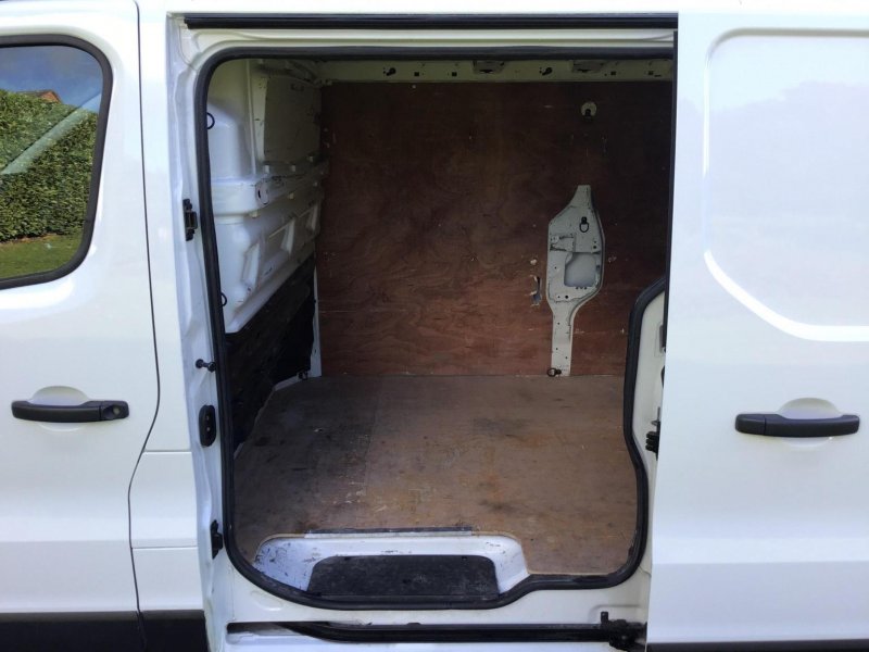 RENAULT TRAFIC