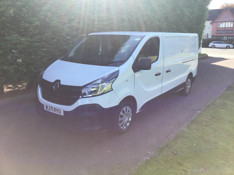 RENAULT TRAFIC