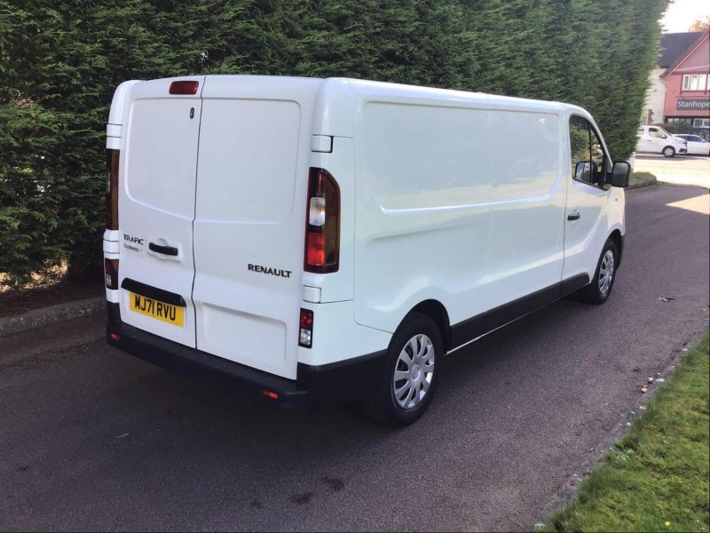 RENAULT TRAFIC