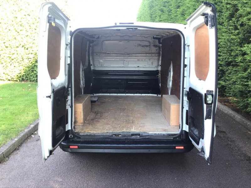 RENAULT TRAFIC