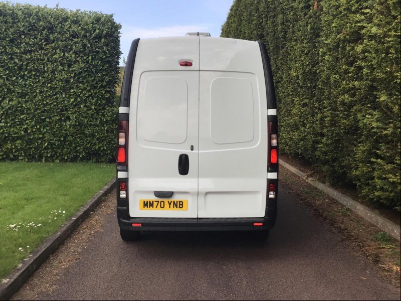 RENAULT TRAFIC