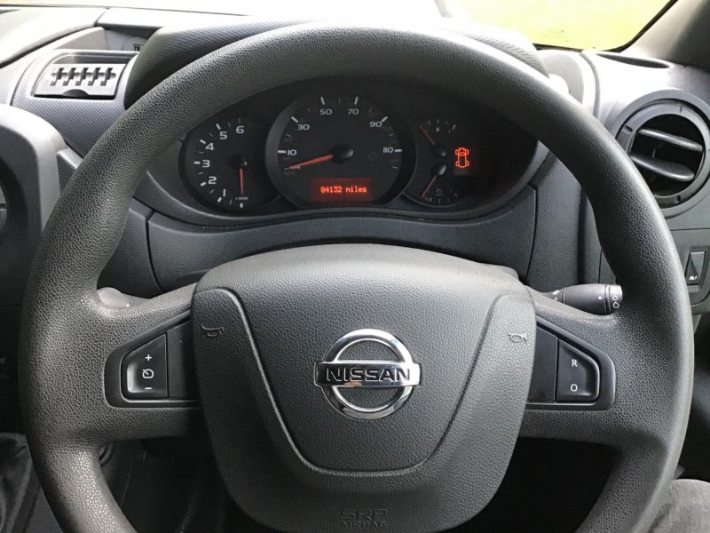NISSAN NV400