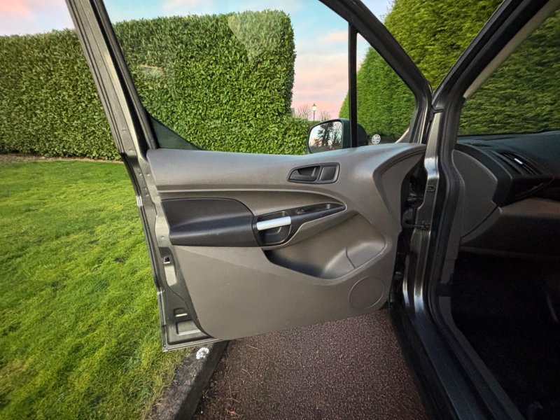 FORD TRANSIT CONNECT