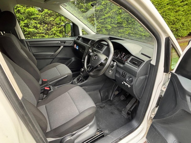 VOLKSWAGEN CADDY