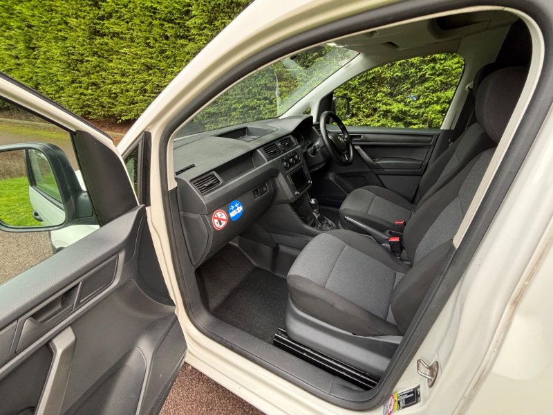 VOLKSWAGEN CADDY
