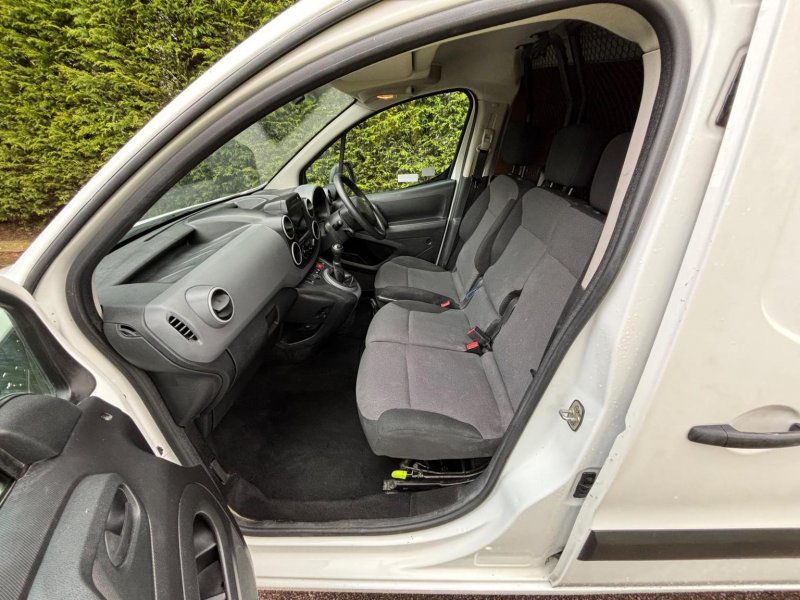 PEUGEOT PARTNER