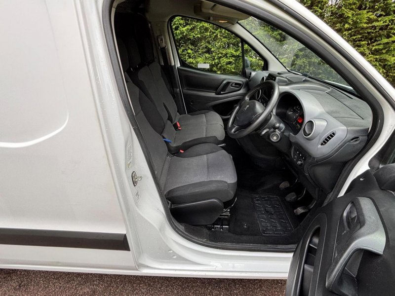 PEUGEOT PARTNER