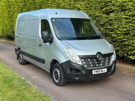 RENAULT MASTER 2.3 dCi 35 Business+ FWD MWB Medium Roof Euro 6 5dr